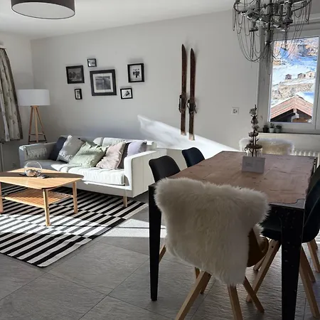 Snowball, Modern, Cosy, Matterhorn Views زيرمات