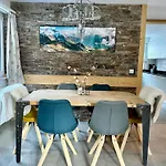 Snowball, Modern, Cosy, Matterhorn Views דירה צרמט