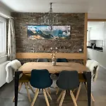 Snowball, Modern, Cosy, Matterhorn Views דירה צרמט